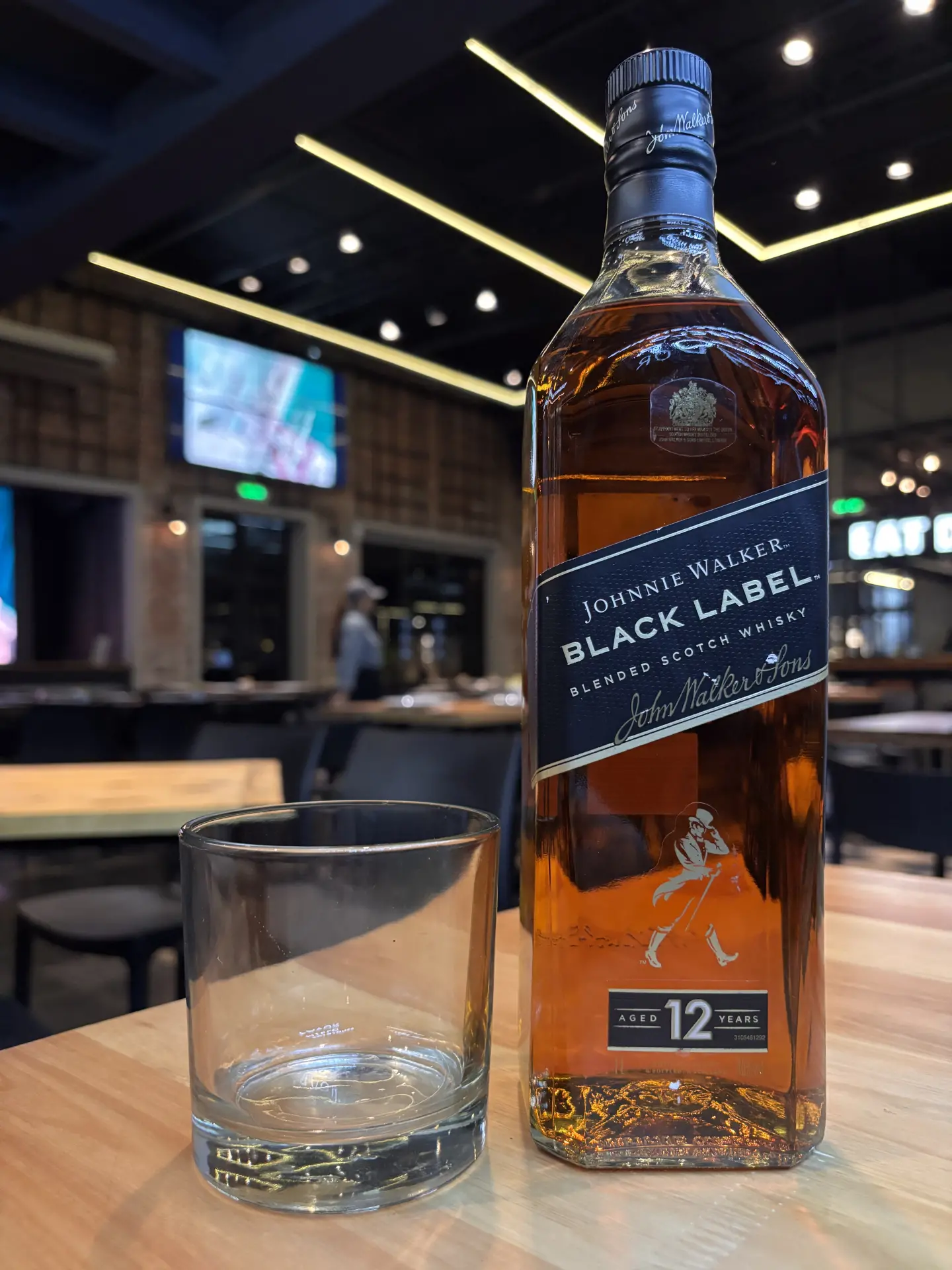 MEDIDA J. Walker Black